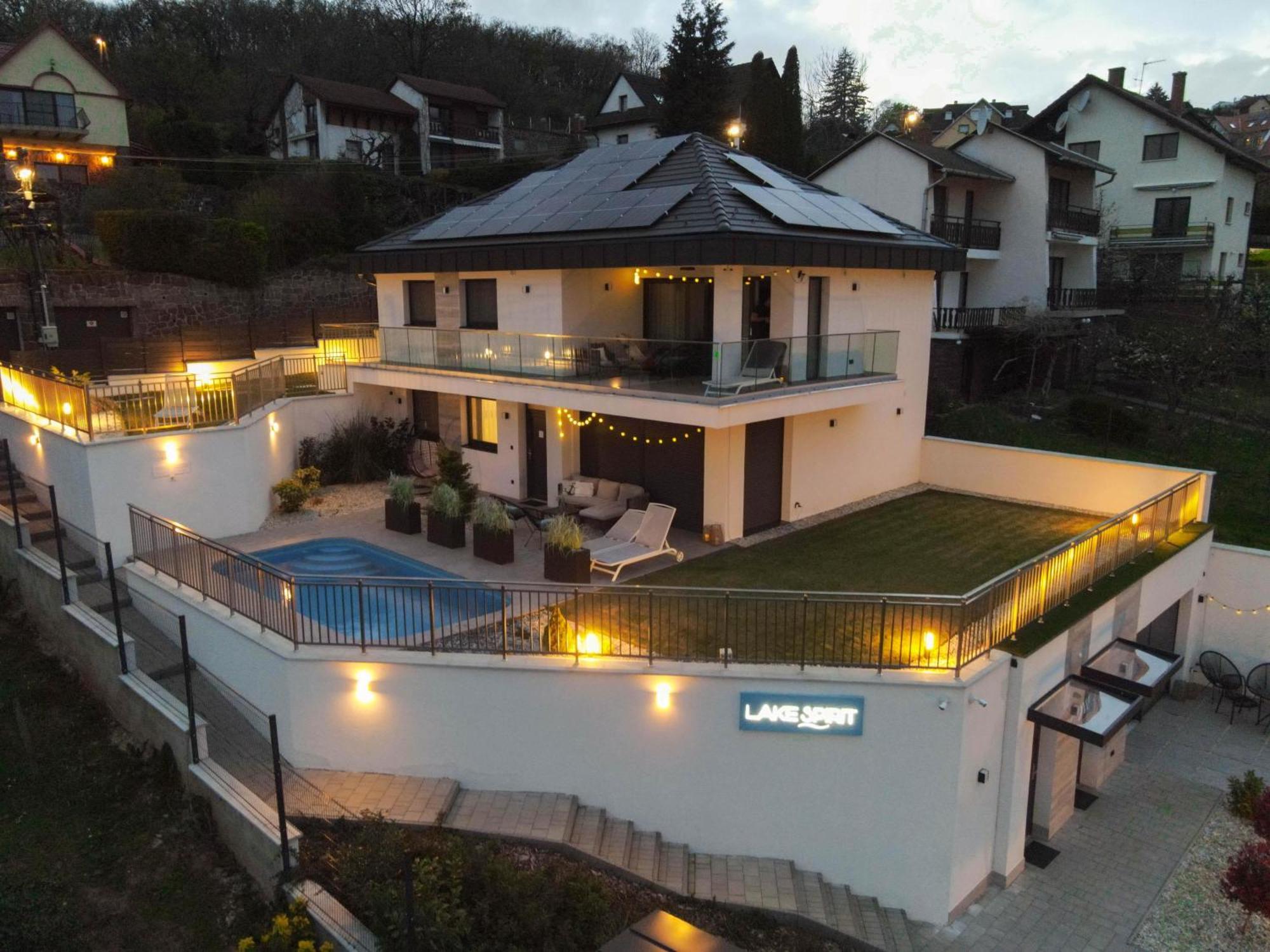 Lake Spirit Boutique Apartments Balatonalmádi Buitenkant foto